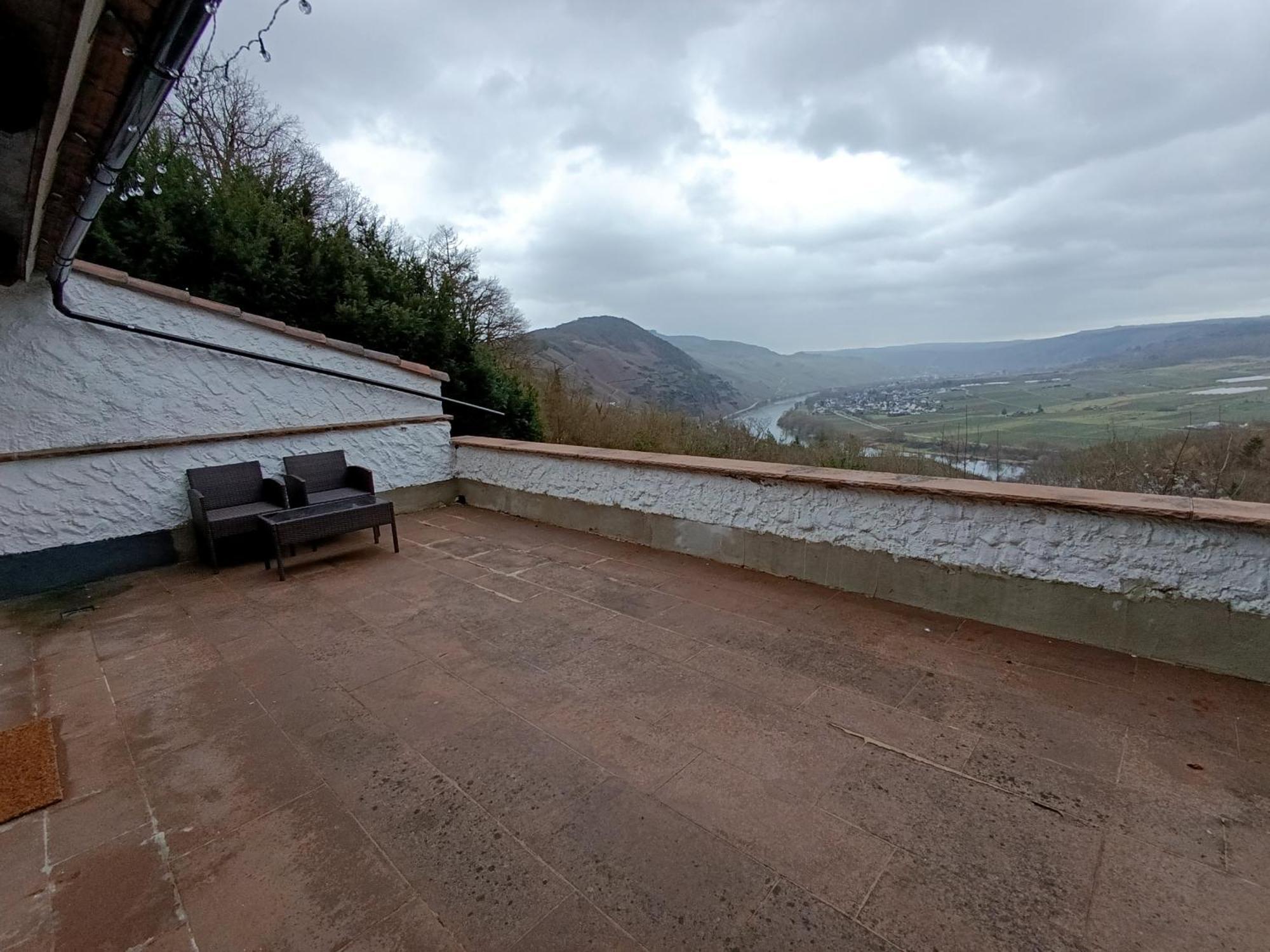 Belavista'nbed - Peaceful With Private Terrace And Amazing Mosel Valley View *